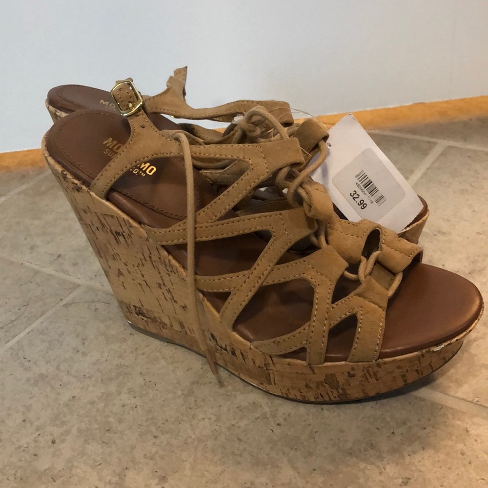 New with tags wedges size 8